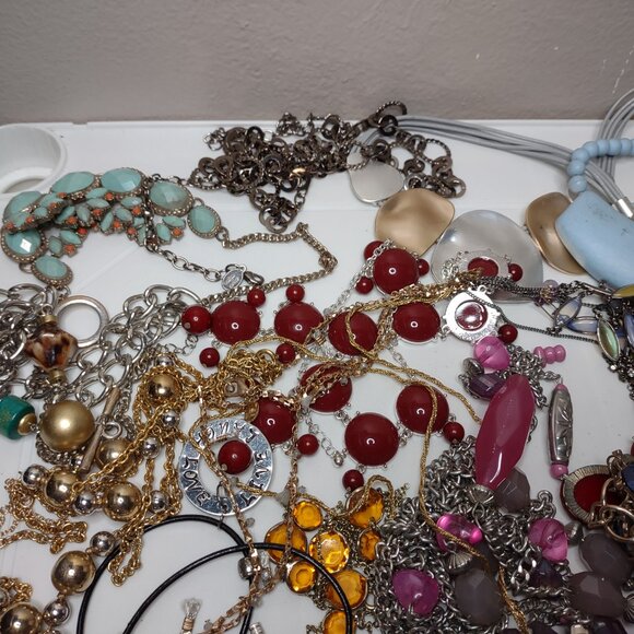 Lot Of Over 40 Necklaces Variety Necklace Lot Assorted Necklace Bundle NL24 - Picture 3 of 10